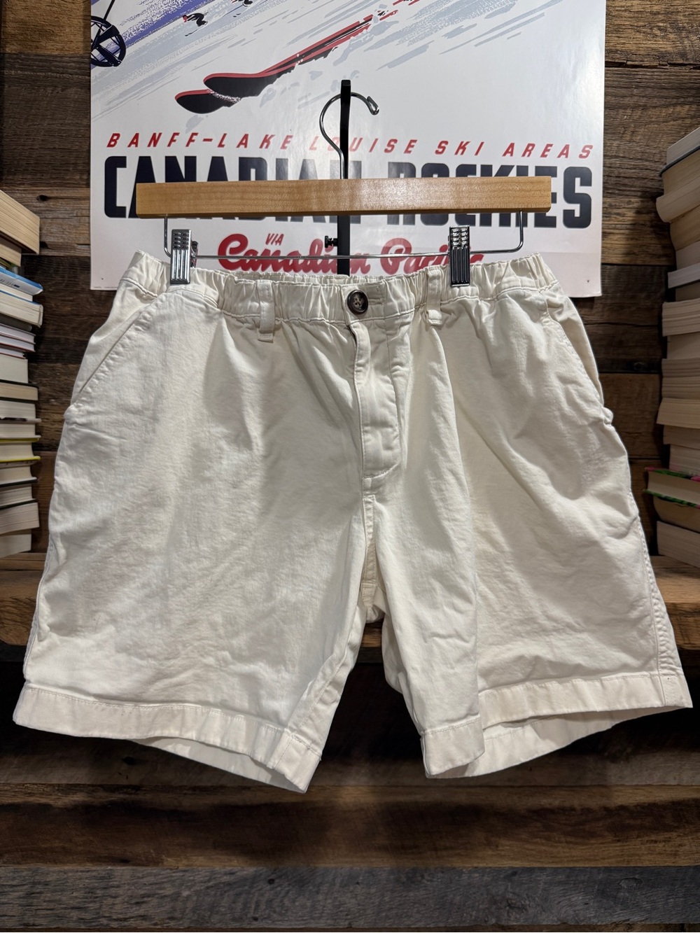chubbies White Flat-Front Cotton Shorts